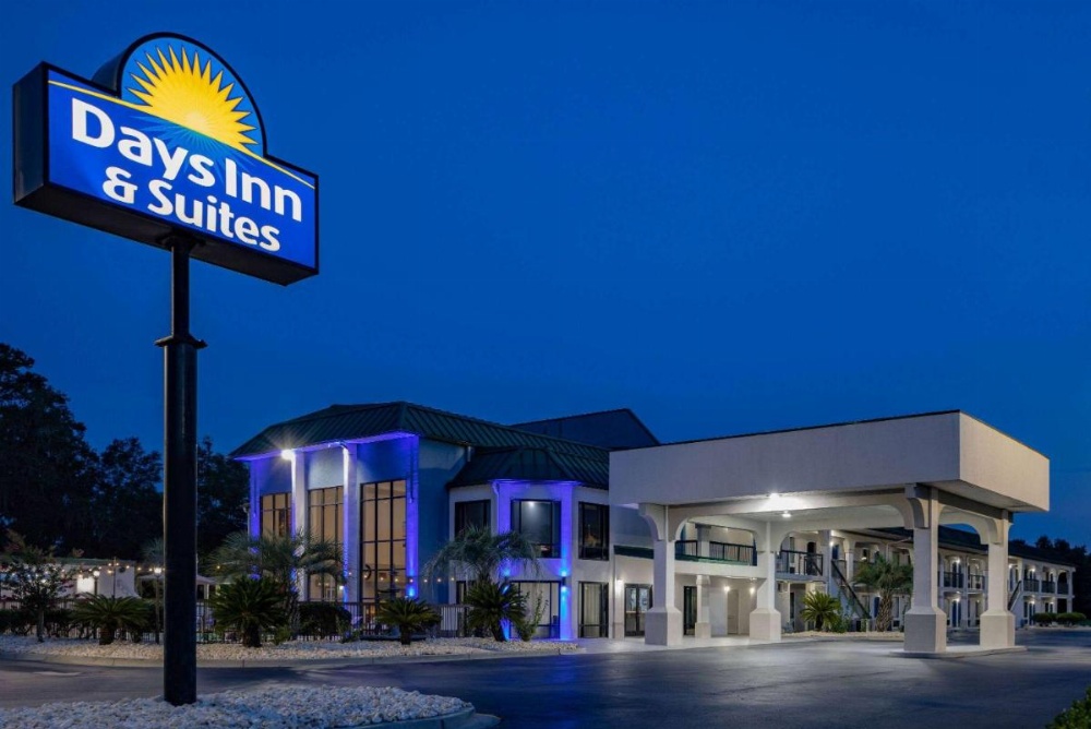 Days Inn & Suites by Wyndham Savannah Midtown Image 14