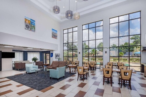 Days Inn & Suites by Wyndham Savannah Midtown image 15