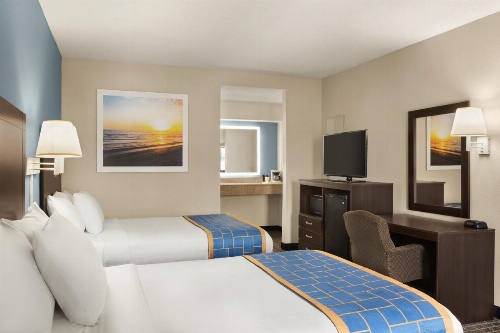 Days Inn & Suites by Wyndham Savannah Midtown image 23