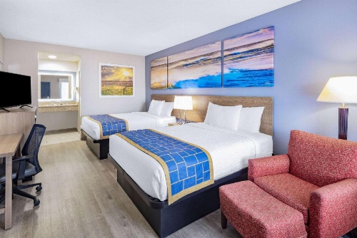 Days Inn & Suites by Wyndham Savannah Midtown image 35